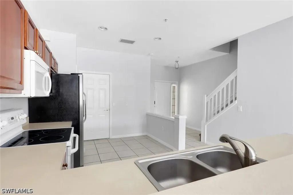 937 Hampton Circle Naples FL 34105