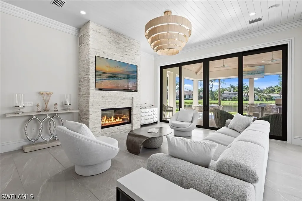 6536 Highcroft Drive Naples FL 34119