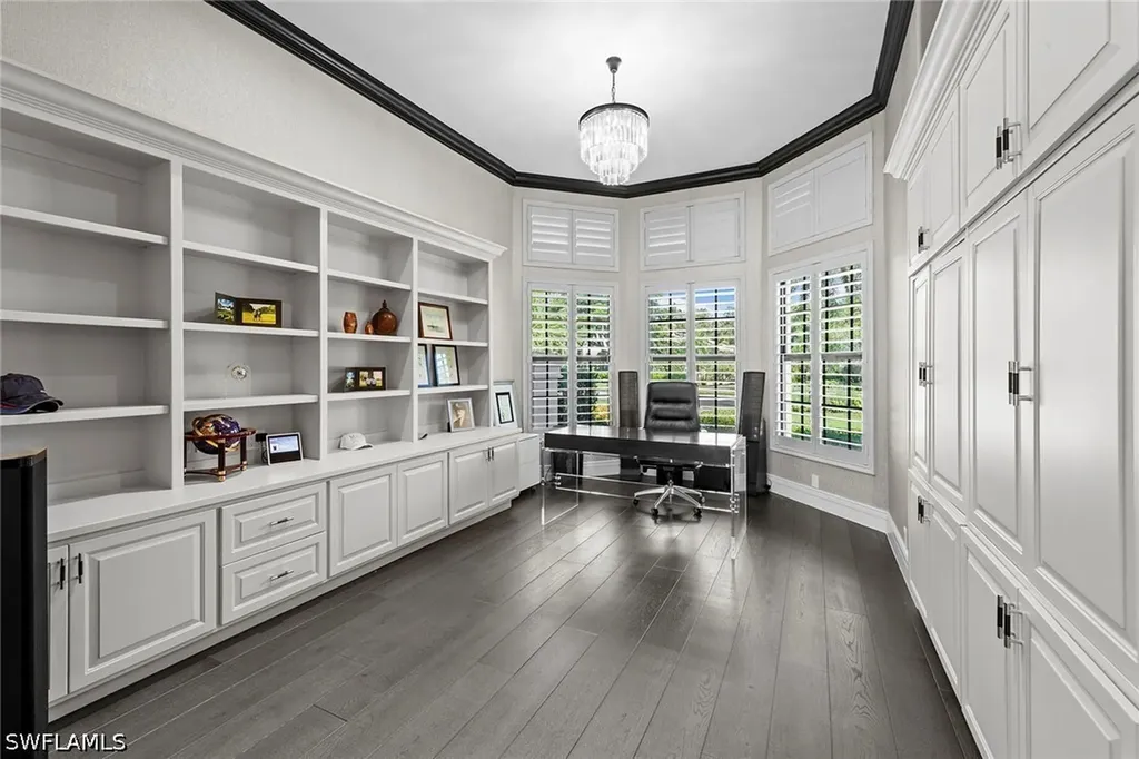 6536 Highcroft Drive Naples FL 34119