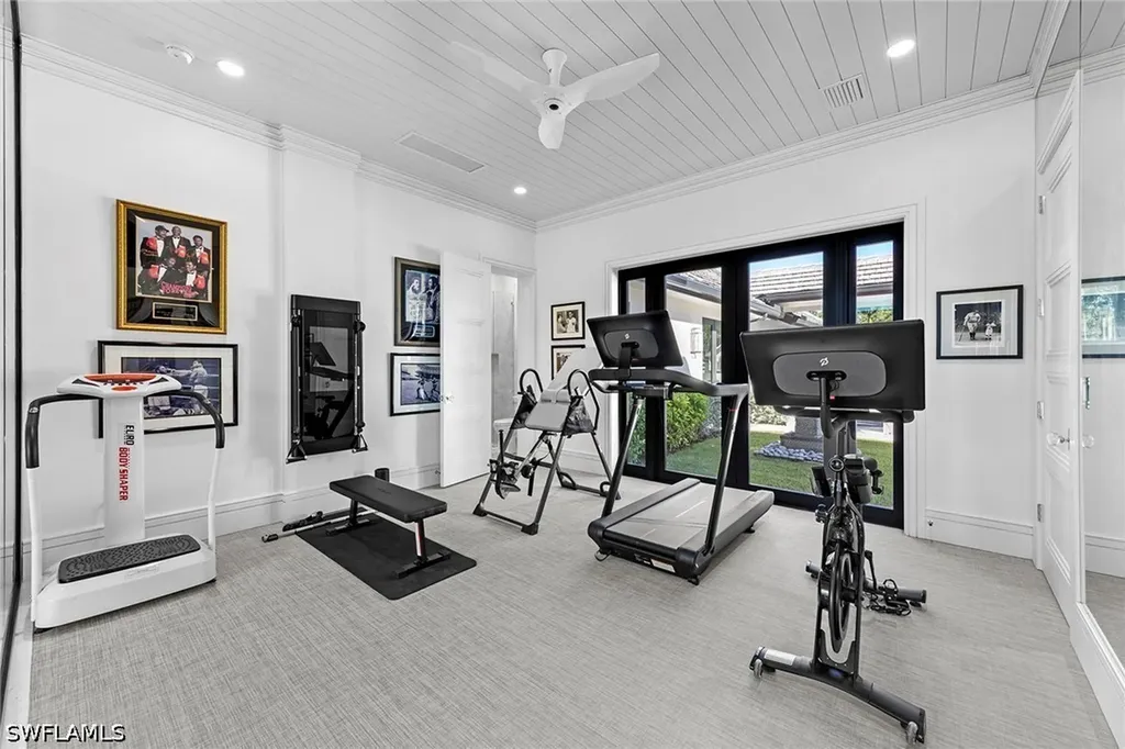 6536 Highcroft Drive Naples FL 34119