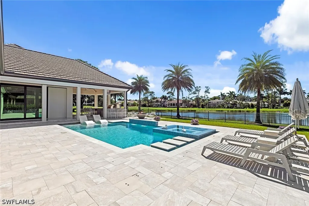 6536 Highcroft Drive Naples FL 34119