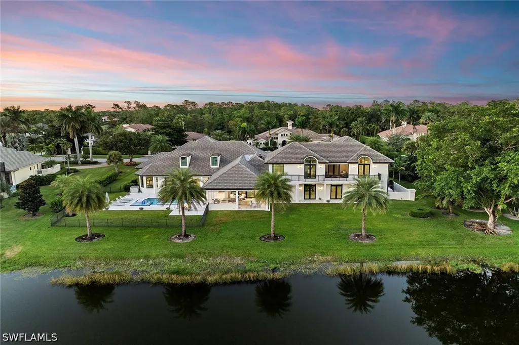 6536 Highcroft Drive Naples FL 34119
