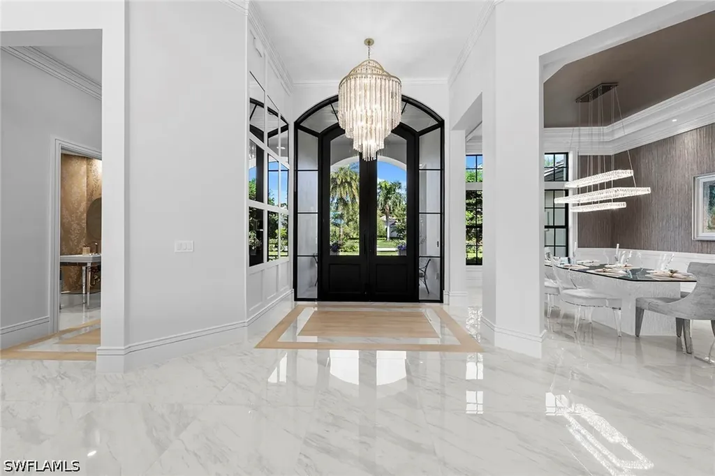 6536 Highcroft Drive Naples FL 34119