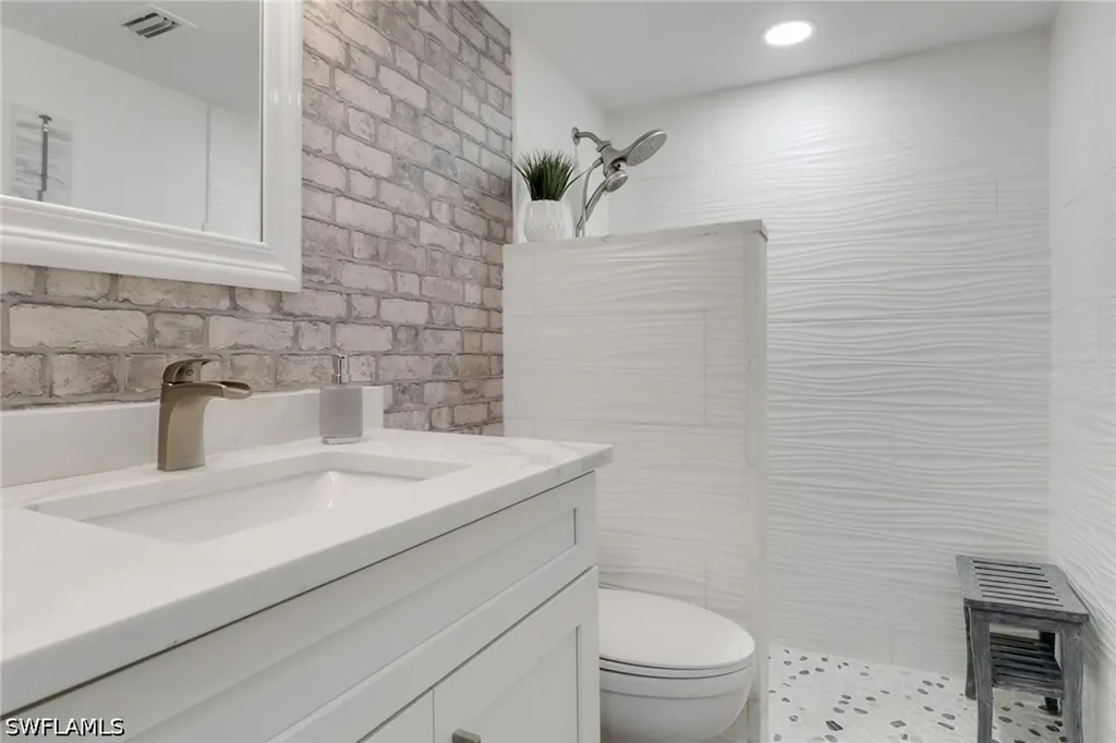 25850 Hickory Boulevard Bonita Springs FL 34134