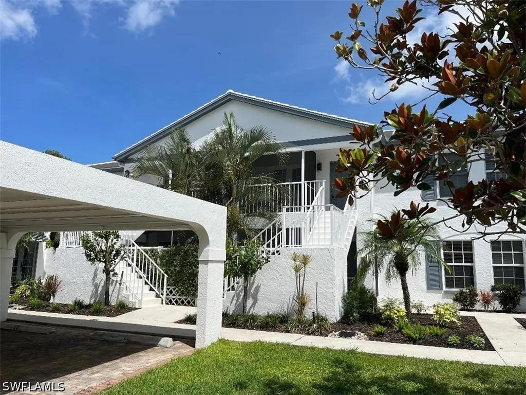853 Tanbark Drive Naples FL 34108