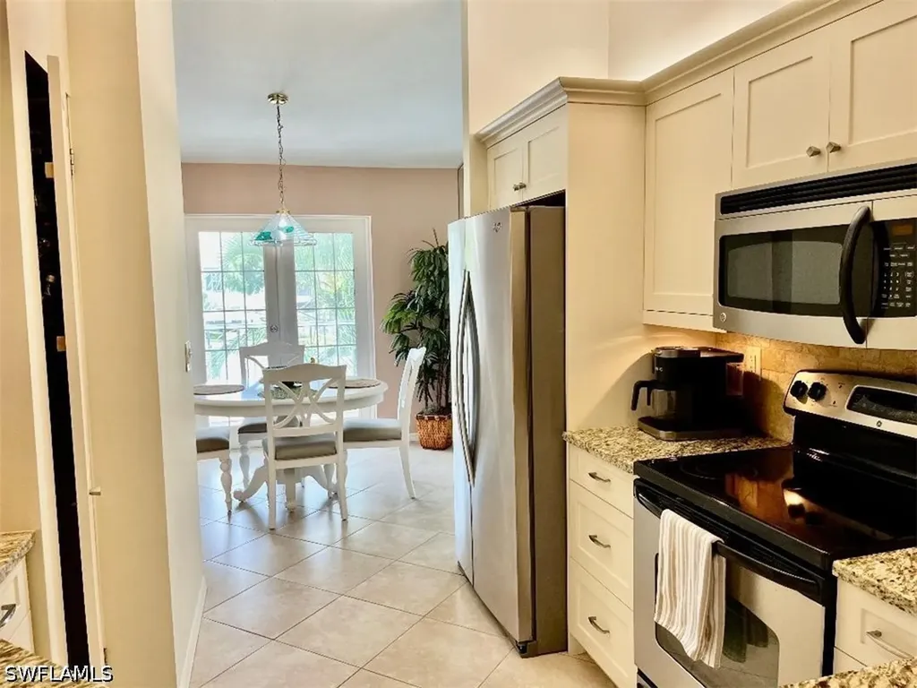 853 Tanbark Drive Naples FL 34108