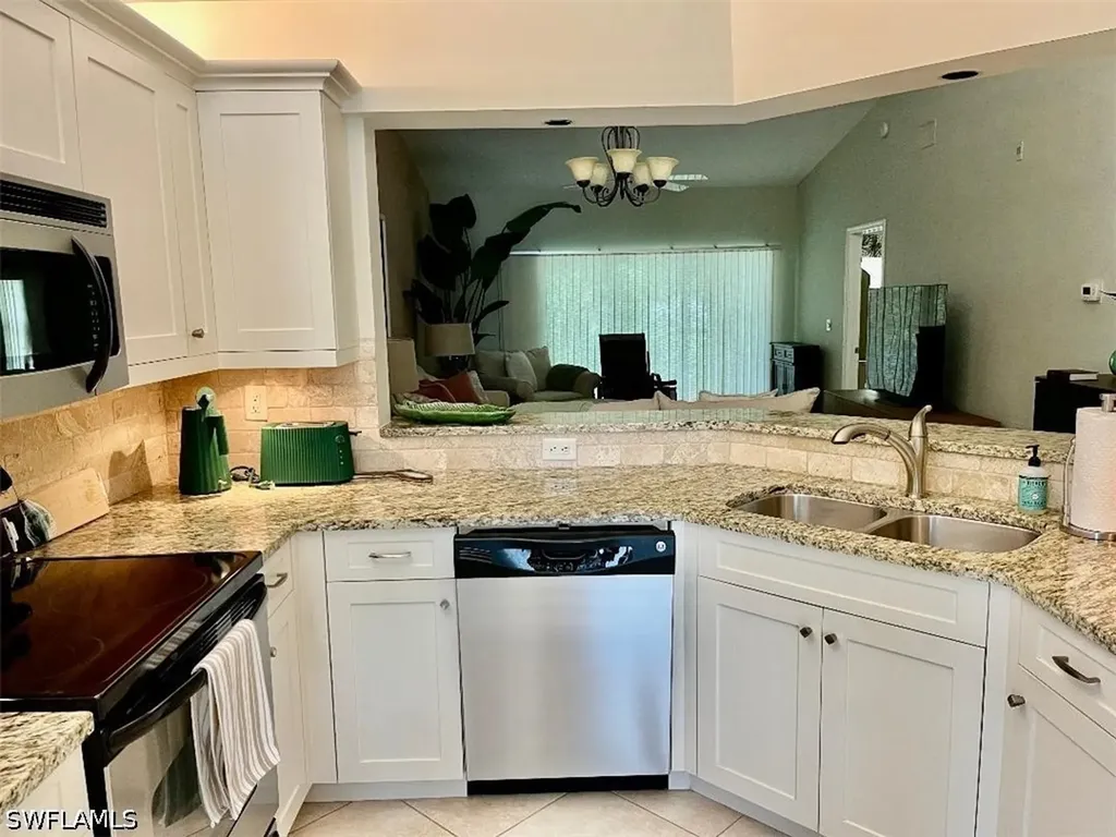853 Tanbark Drive Naples FL 34108