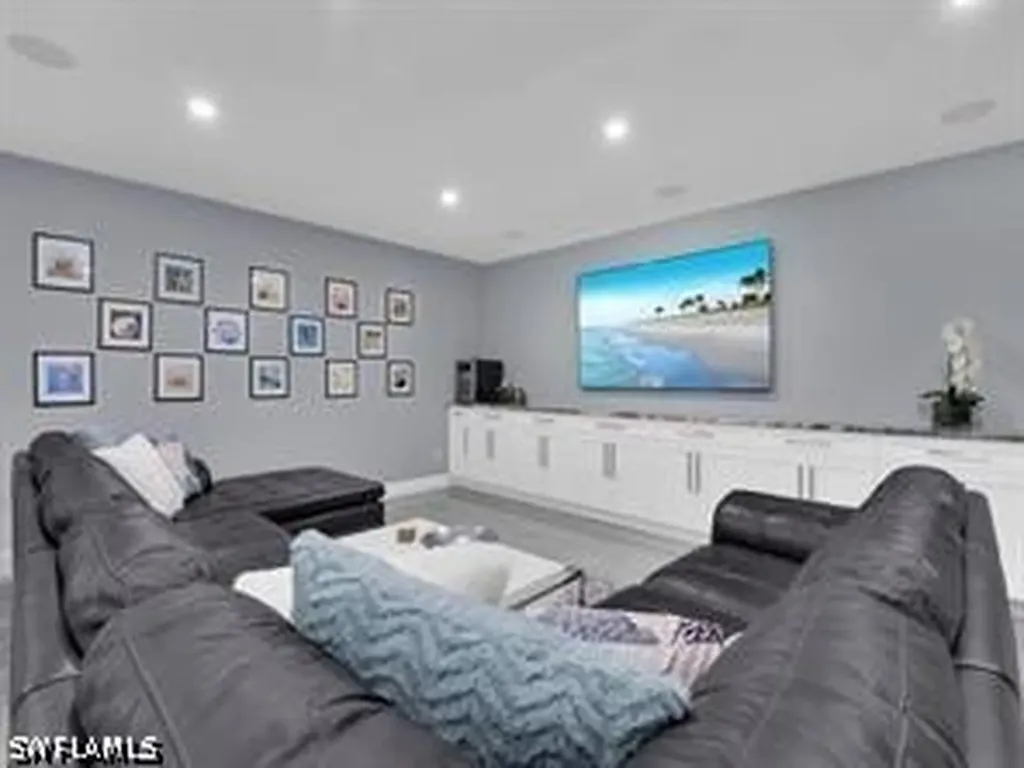 1902 Princess Court Naples FL 34110