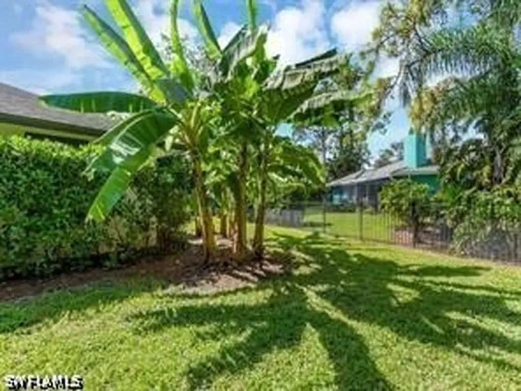 1902 Princess Court Naples FL 34110