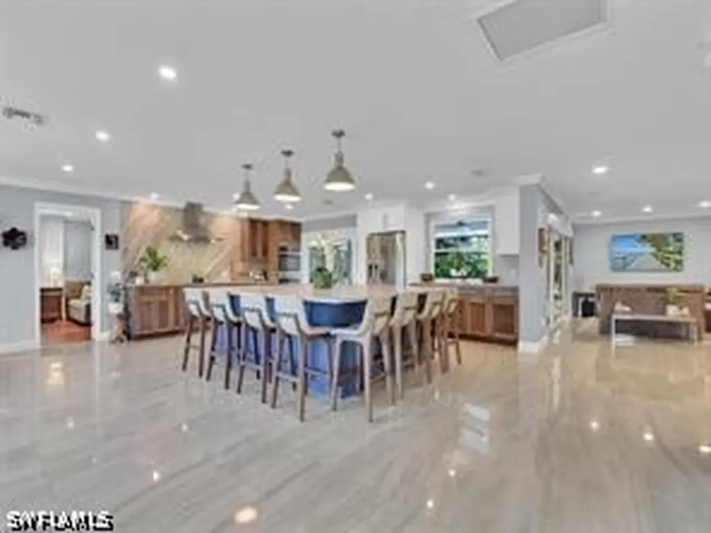 1902 Princess Court Naples FL 34110