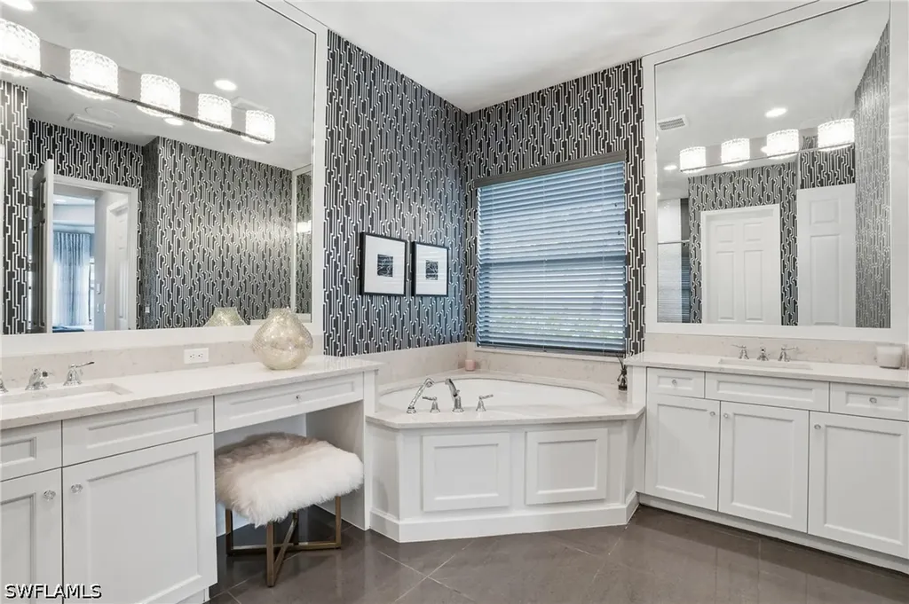4220 Amelia Way Naples FL 34119