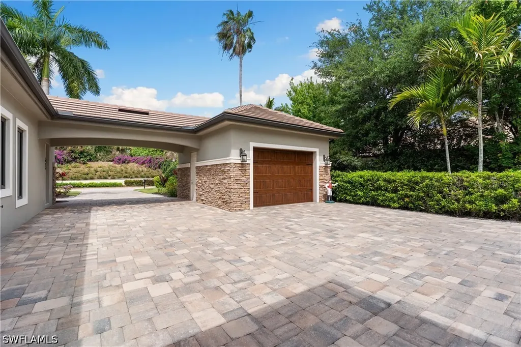3987 Brynwood Drive Naples FL 34119