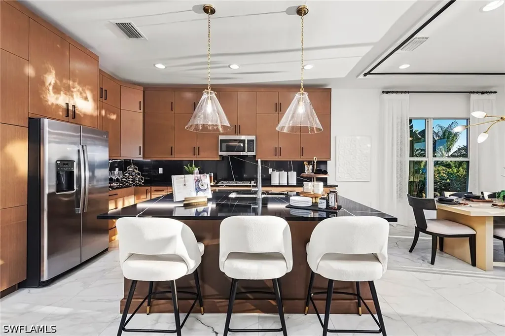 2550 Kingfisher Drive Naples FL 34112