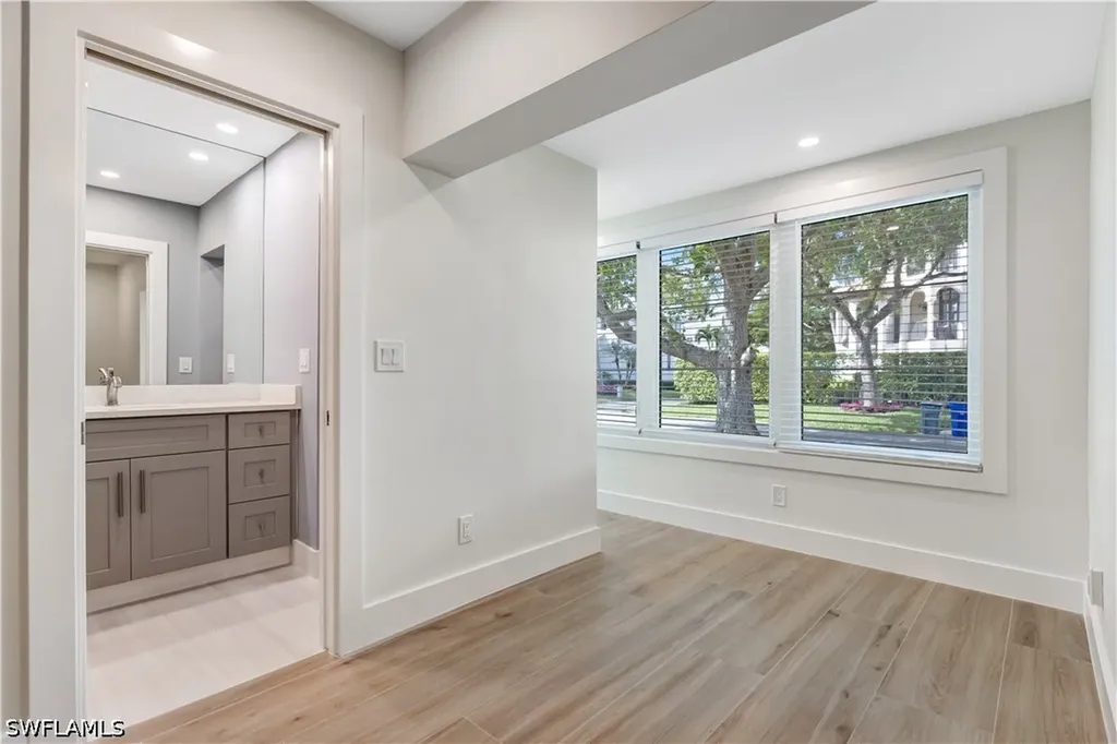 1019 7th Street S Naples FL 34102