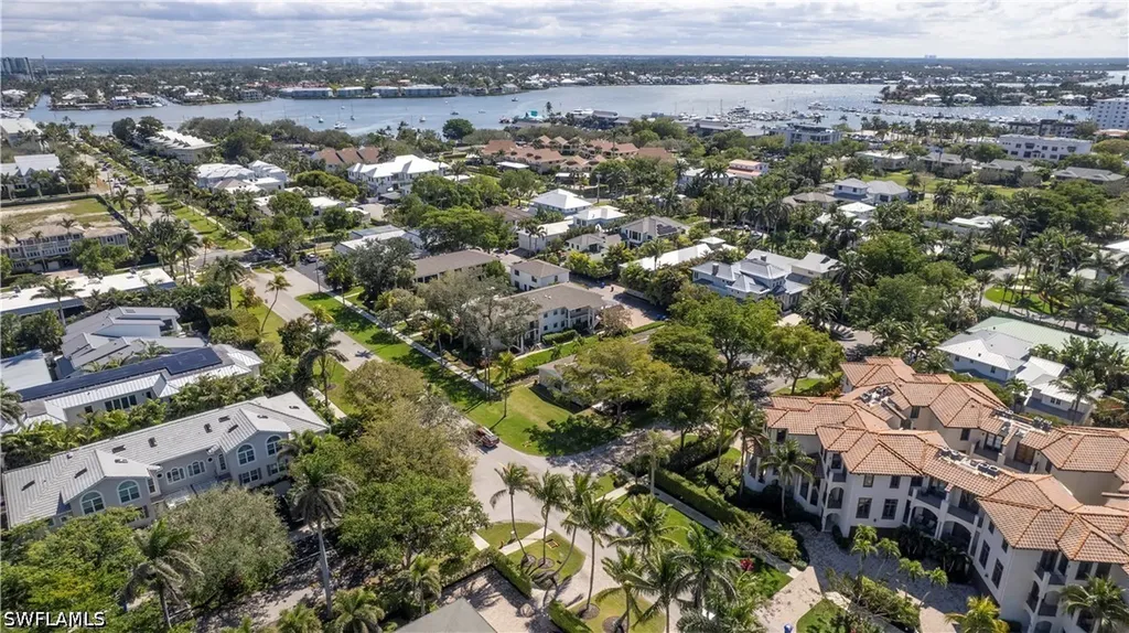 1019 7th Street S Naples FL 34102