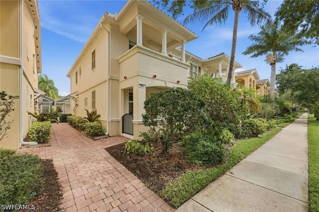 7821 Veronawalk Boulevard Naples FL 34114