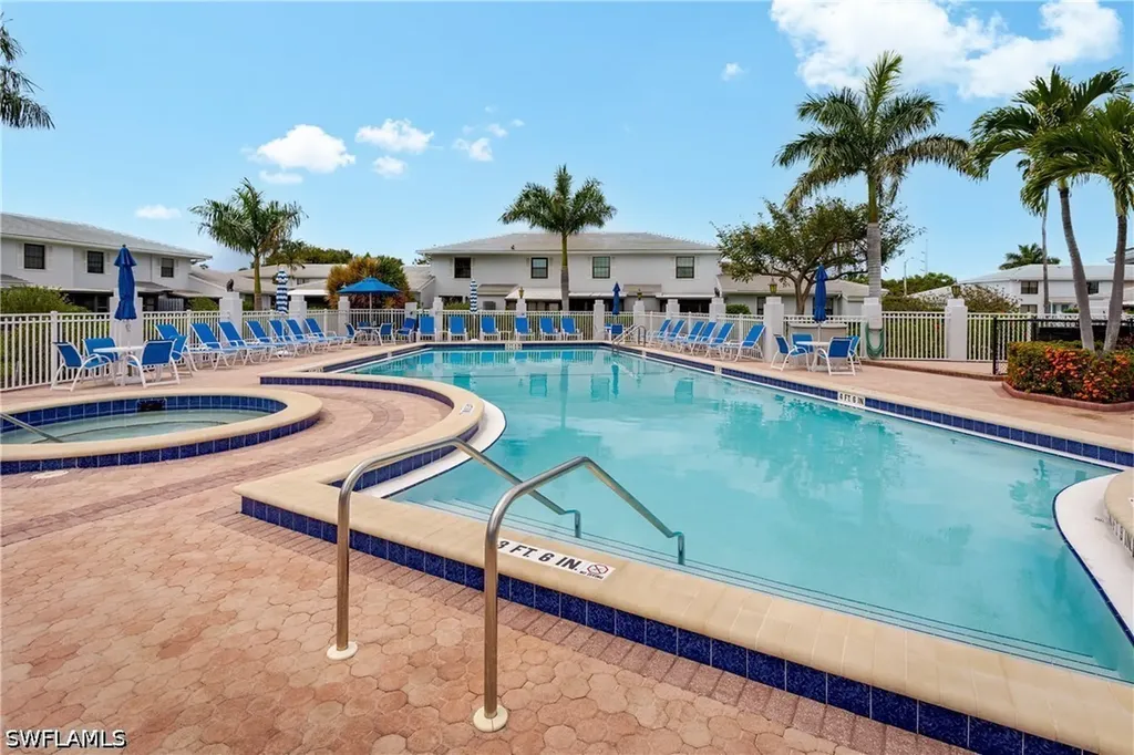 138 Clyburn Way W Marco Island FL 34145