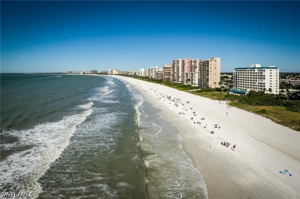138 Clyburn Way W Marco Island FL 34145