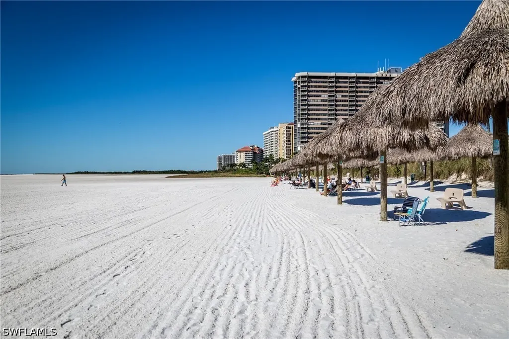 138 Clyburn Way W Marco Island FL 34145