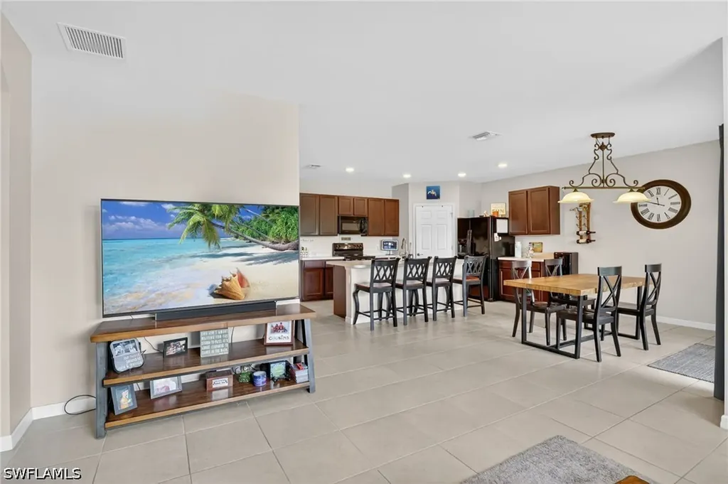 3425 Cancun Court Cape Coral FL 33909