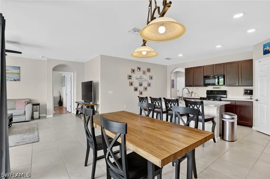 3425 Cancun Court Cape Coral FL 33909