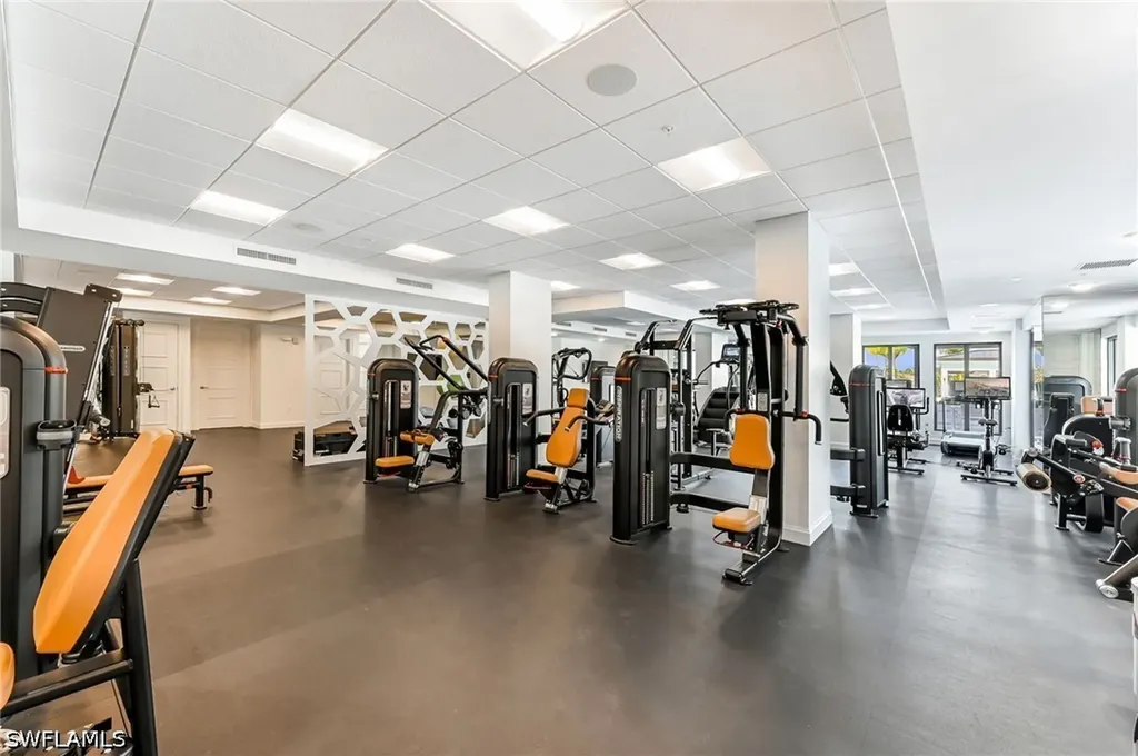 1111 Central Naples FL 34102