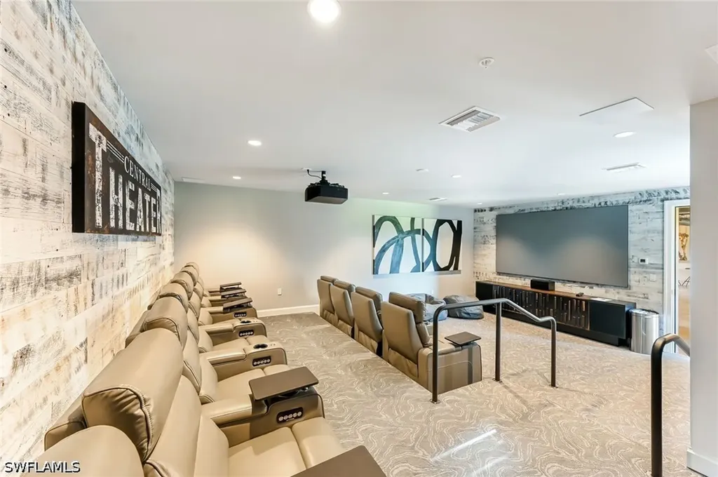 1111 Central Naples FL 34102