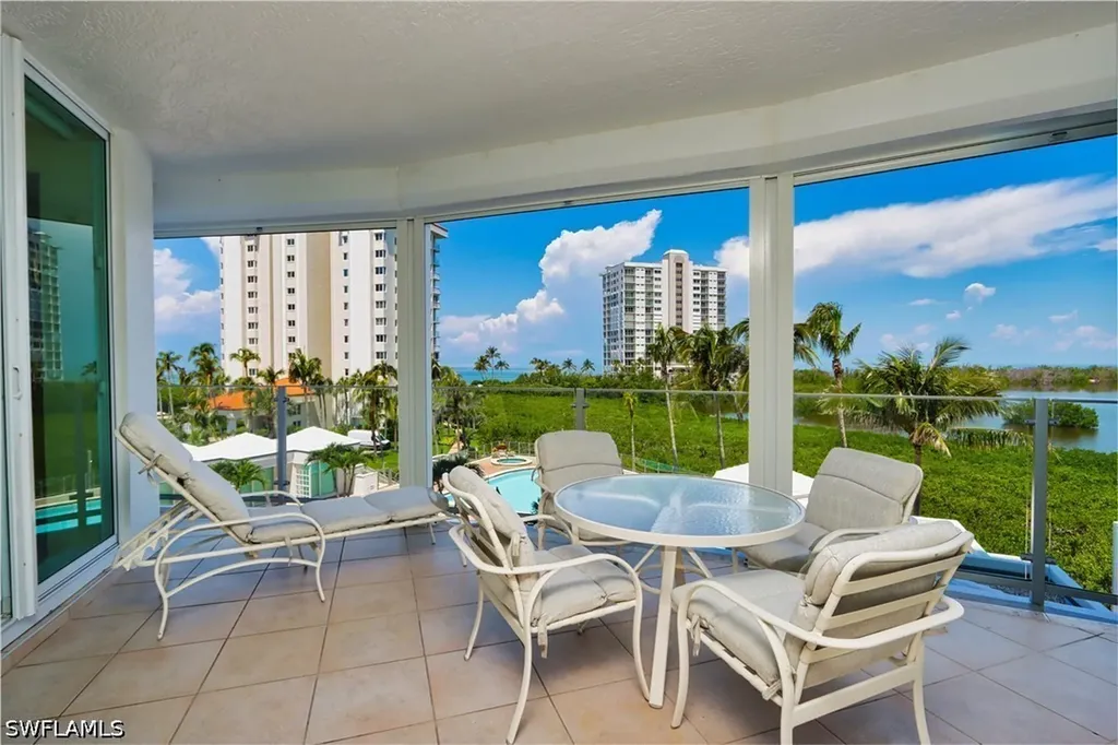60 Seagate Drive Naples FL 34103