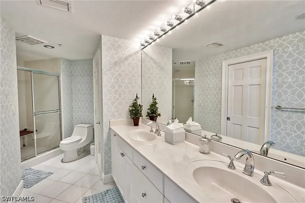 60 Seagate Drive Naples FL 34103