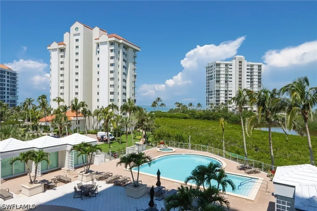 60 Seagate Drive Naples FL 34103