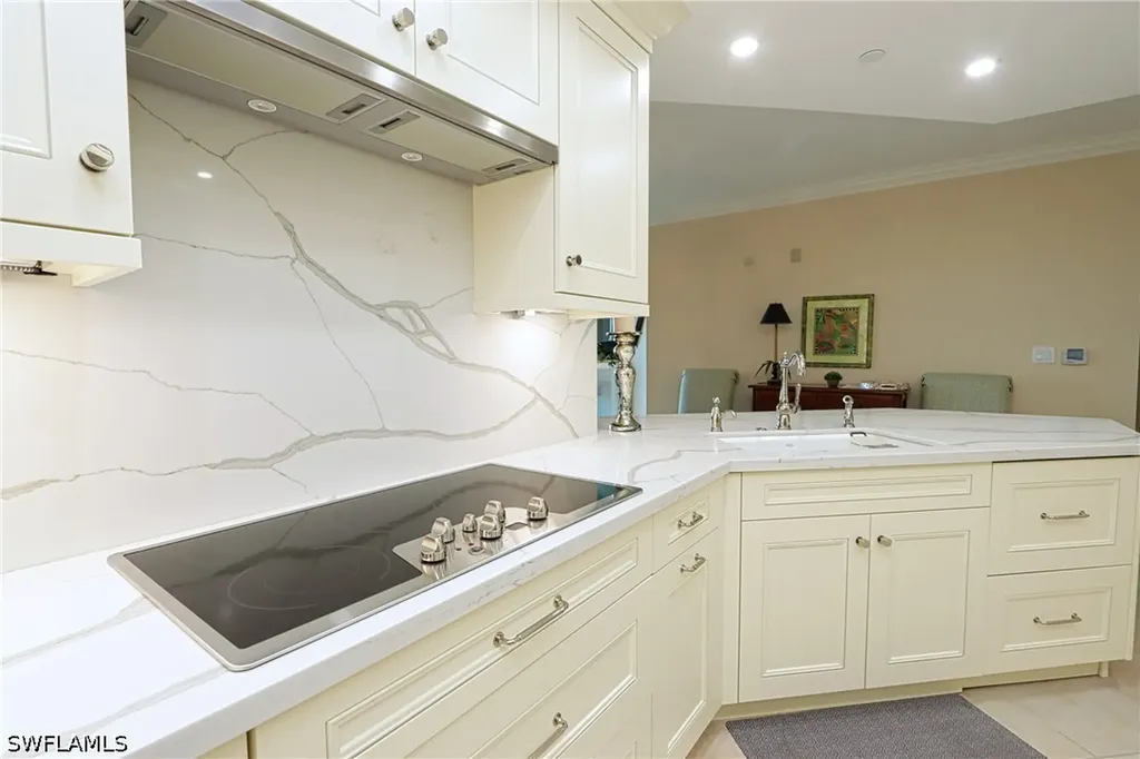 60 Seagate Drive Naples FL 34103