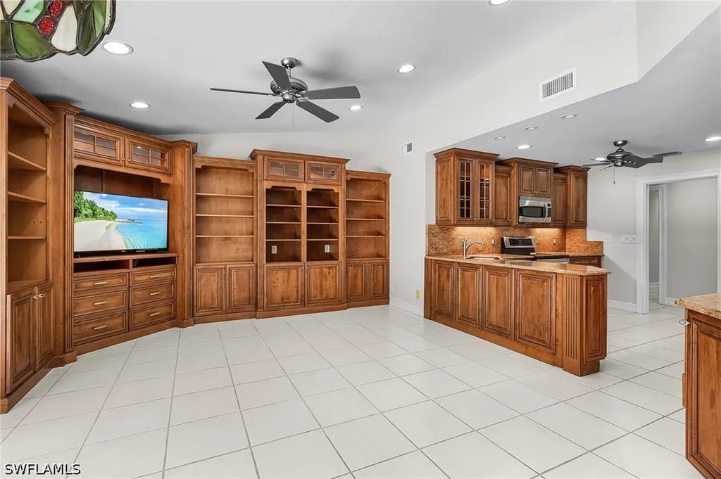 2377 Kings Lake Boulevard Naples FL 34112