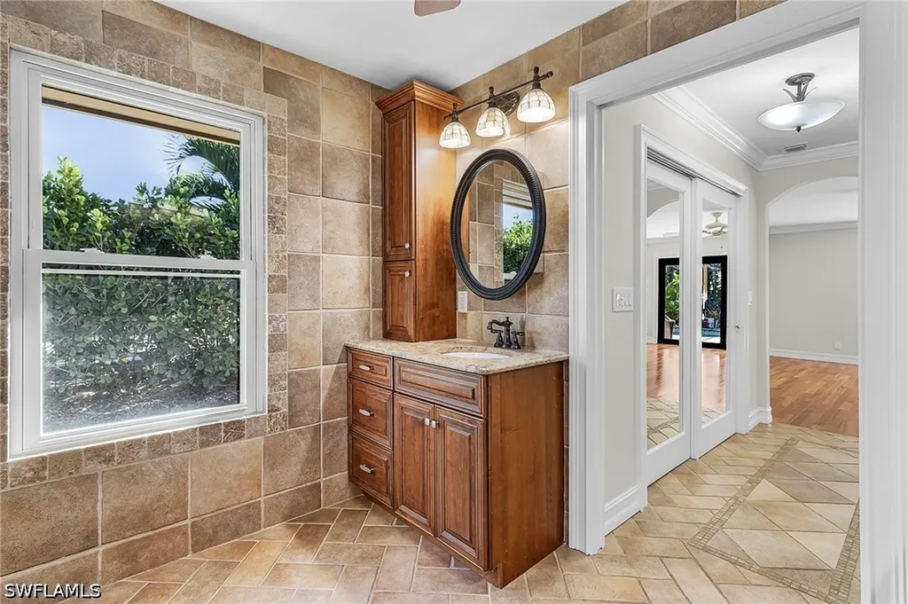 2377 Kings Lake Boulevard Naples FL 34112