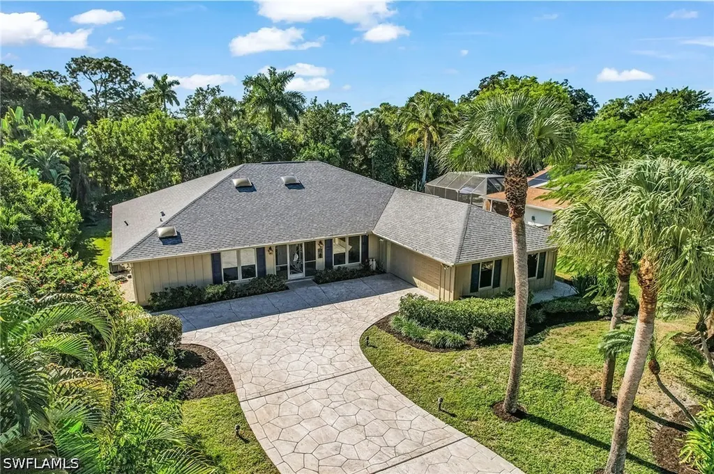 2377 Kings Lake Boulevard Naples FL 34112