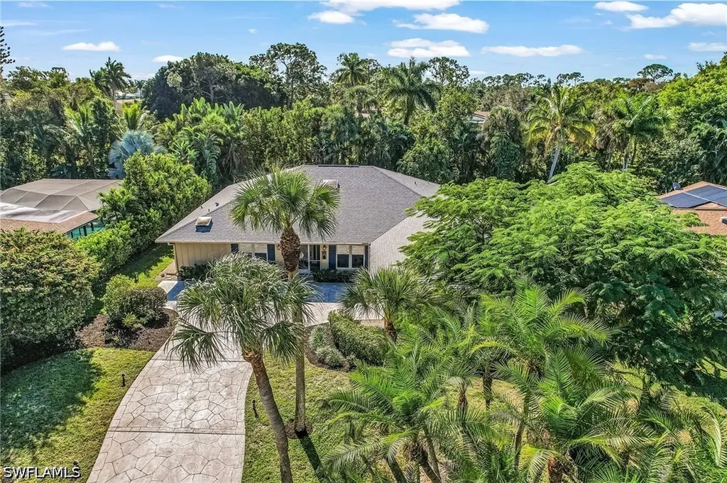 2377 Kings Lake Boulevard Naples FL 34112