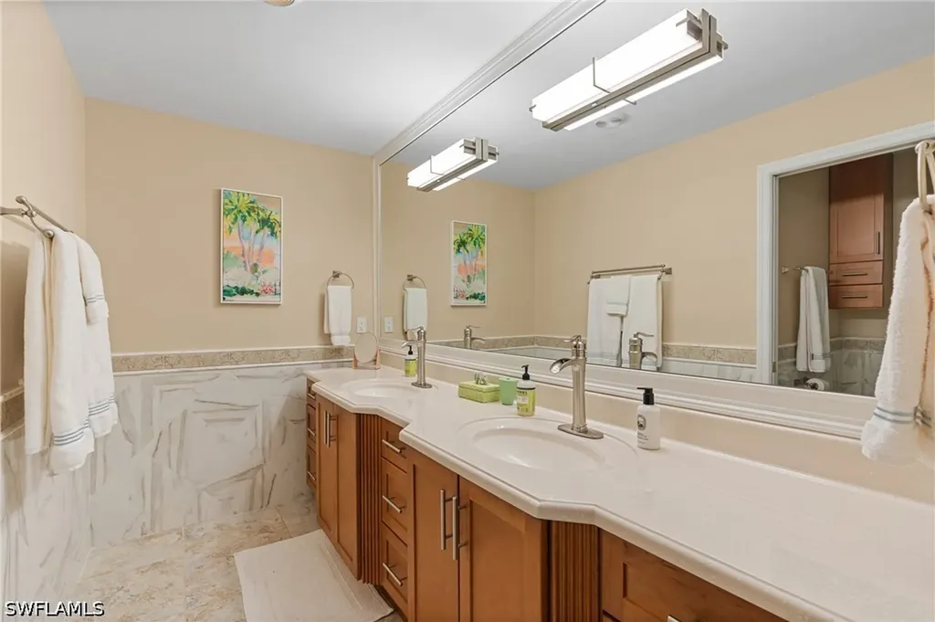 523 103rd Avenue N Naples FL 34108
