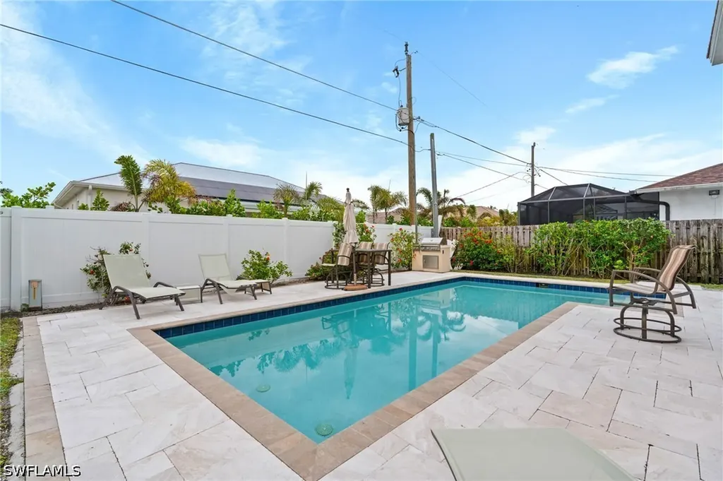 523 103rd Avenue N Naples FL 34108