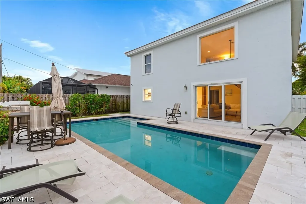 523 103rd Avenue N Naples FL 34108