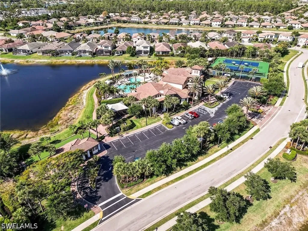 9209 Woodhurst Drive Naples FL 34120