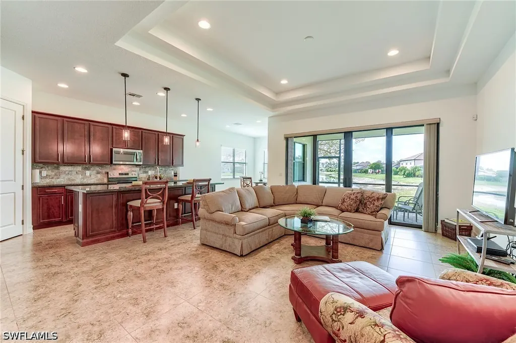 9209 Woodhurst Drive Naples FL 34120