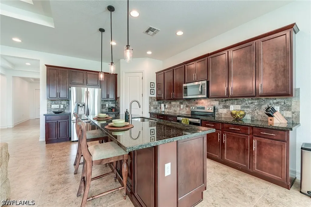 9209 Woodhurst Drive Naples FL 34120