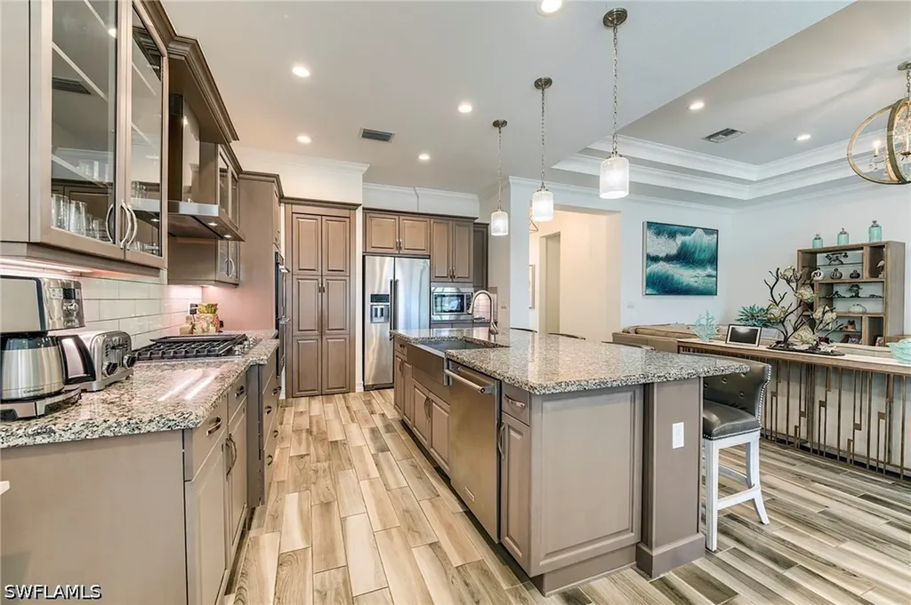 9327 Woodhurst Drive Naples FL 34120