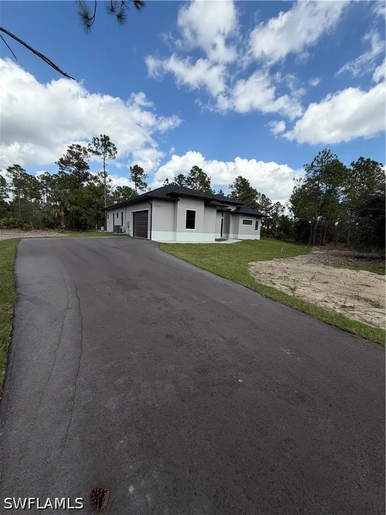 2863 52nd Avenue NE Naples FL 34120