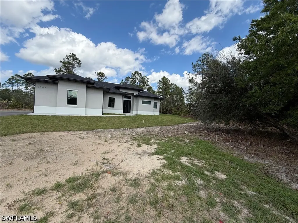 2863 52nd Avenue NE Naples FL 34120