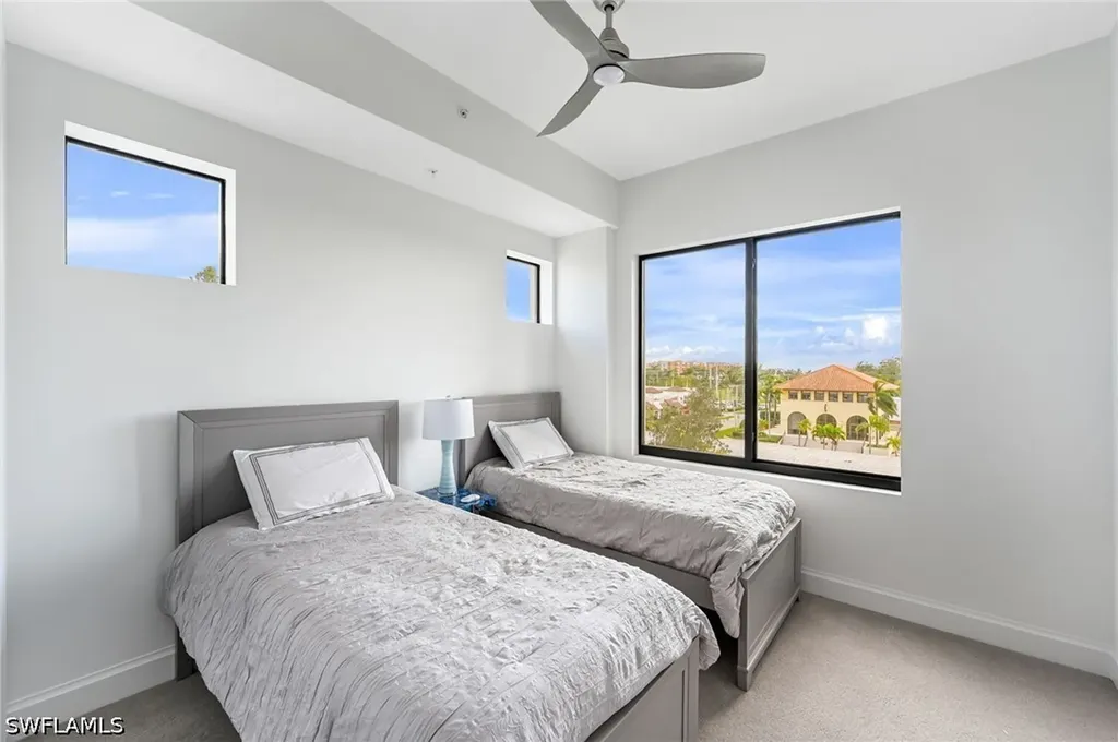1111 Central Naples FL 34102