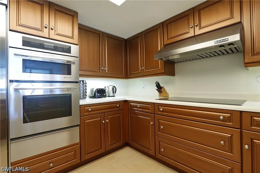 60 Seagate Drive Naples FL 34103