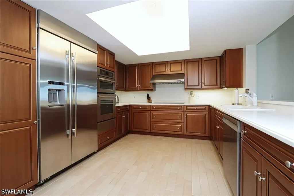 60 Seagate Drive Naples FL 34103