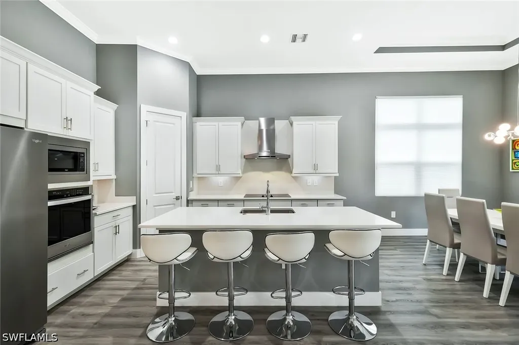 3754 Sapphire Cove Circle Naples FL 34114