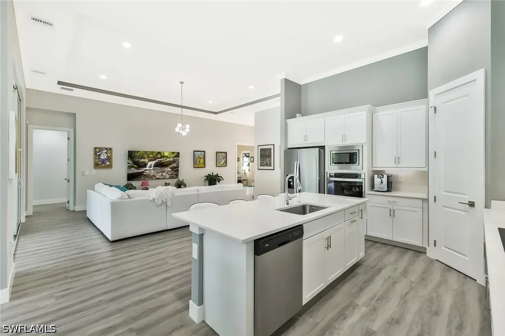 3754 Sapphire Cove Circle Naples FL 34114