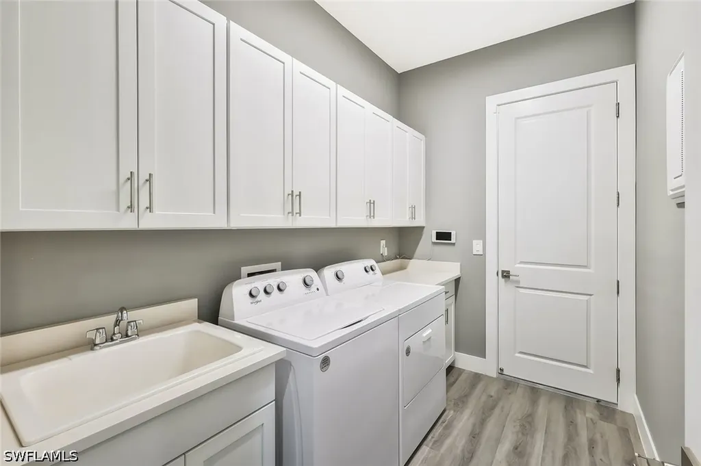 3754 Sapphire Cove Circle Naples FL 34114